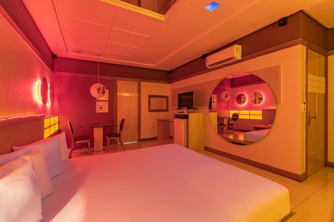 Dragon Motel (Adults Only) Fortaleza  Luaran gambar